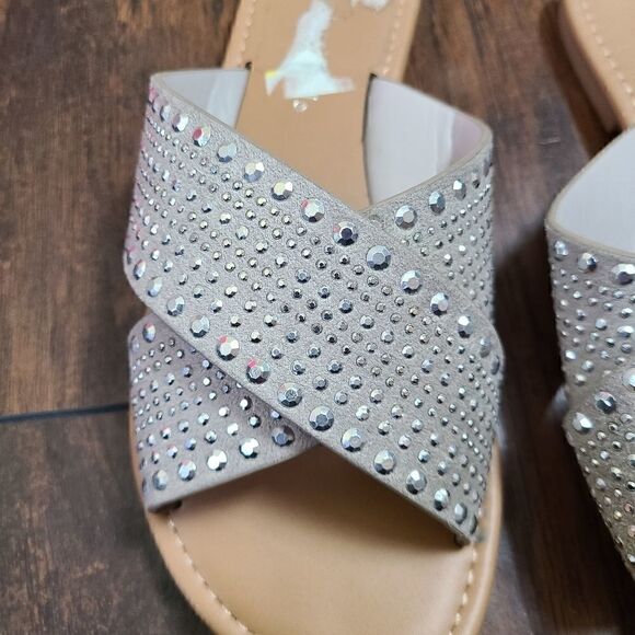 NWT
City Classified Sandals    - Picture 3 of 7